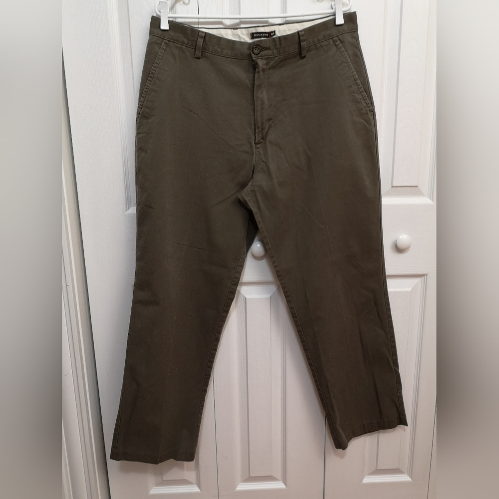 Dockers D3 Classic Fit Khaki Pants 36W Brown